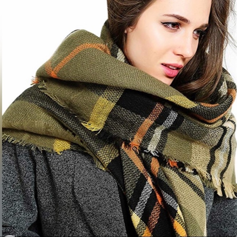 Oversized Green Plaid Blanket Scarf - Picture 3 of 10